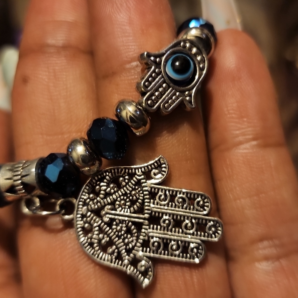 Bracelets - Picture 4 of 5